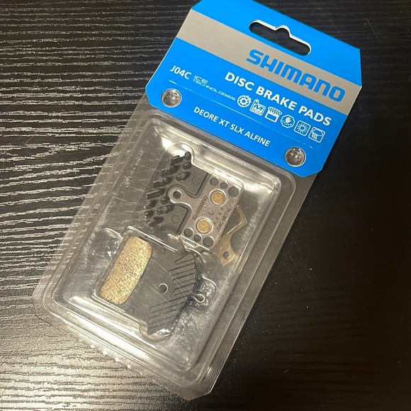 Shimano J04C Disc Brake Pads - Picture 1 of 5